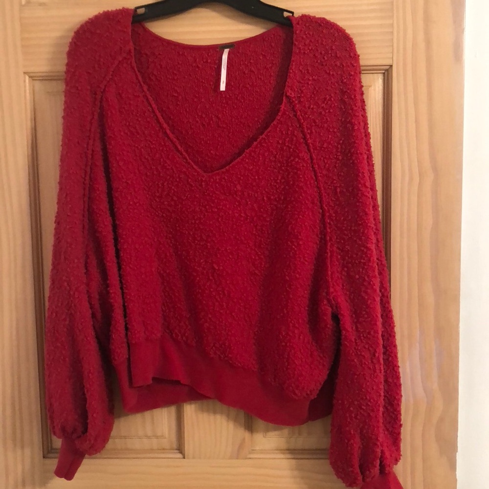 Red free people sweater! Size small! ❤️❤️